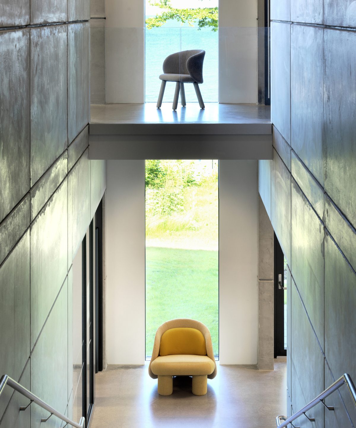 Plus1 – The poodle by Alexander Lervik
